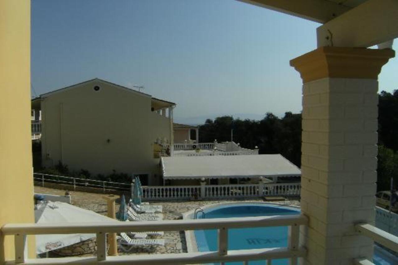 بينيتسيس Kerkyra Beach Hotel & Apartments المظهر الخارجي الصورة