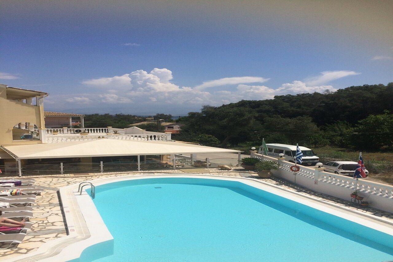 بينيتسيس Kerkyra Beach Hotel & Apartments المظهر الخارجي الصورة