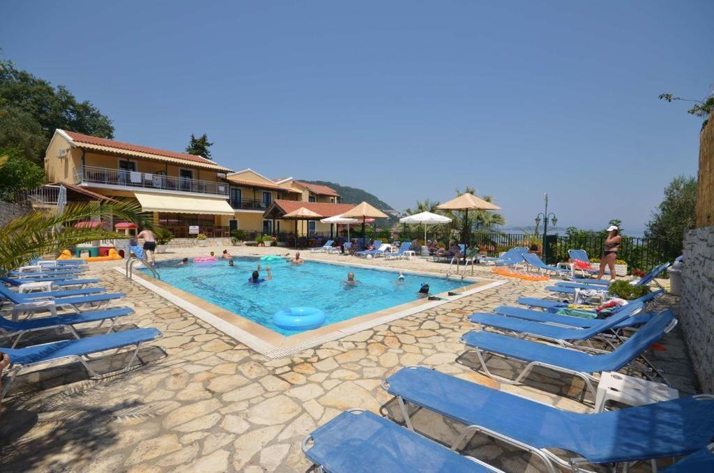 بينيتسيس Kerkyra Beach Hotel & Apartments المظهر الخارجي الصورة