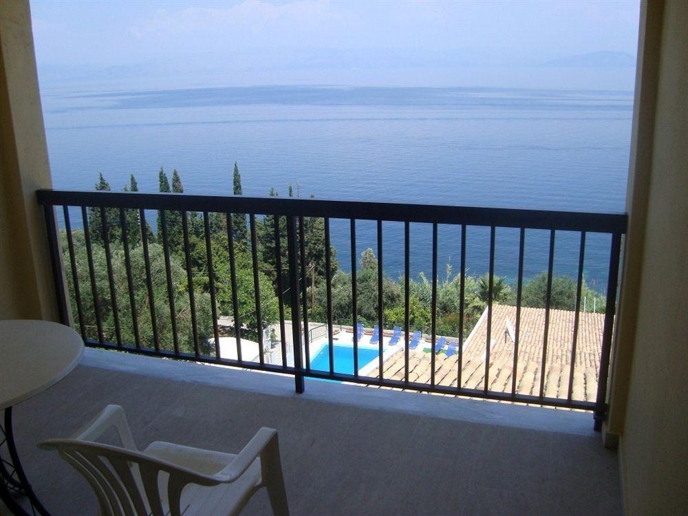 بينيتسيس Kerkyra Beach Hotel & Apartments المظهر الخارجي الصورة