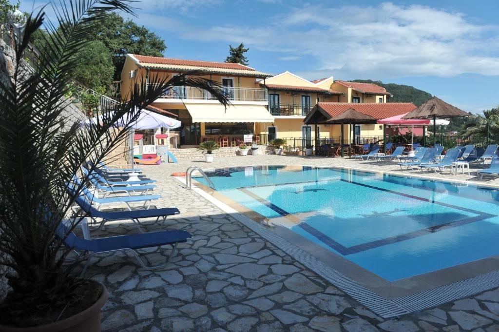 بينيتسيس Kerkyra Beach Hotel & Apartments المظهر الخارجي الصورة