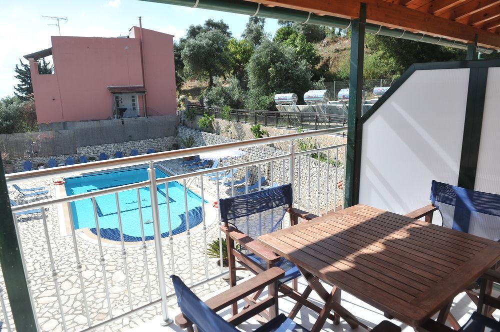 بينيتسيس Kerkyra Beach Hotel & Apartments المظهر الخارجي الصورة