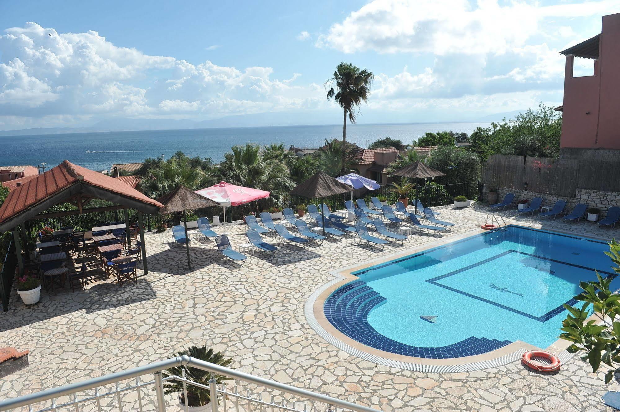 بينيتسيس Kerkyra Beach Hotel & Apartments المظهر الخارجي الصورة